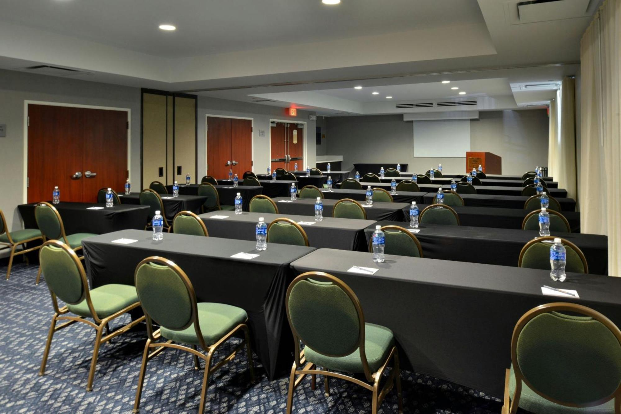 Courtyard By Marriott Harrisburg Hershey Exterior foto